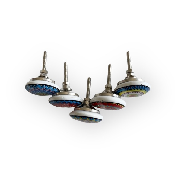 Vintage Handpainted Ceramic Door Knobs ☺︎︎ Set of 5 ☺︎ Choose Blues or Reds ☺︎ - Picture 3 of 16